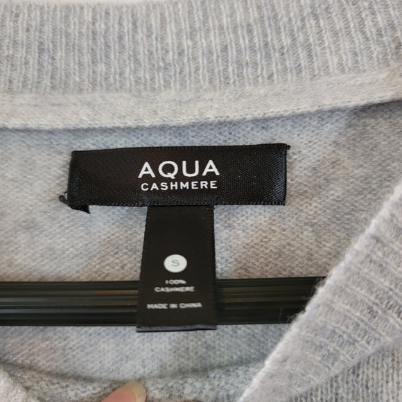AQUA Cashmere Heather Gray  Sweater Top Sz S Long Sleeve Old Money Quite Luxury - Picture 9 of 11